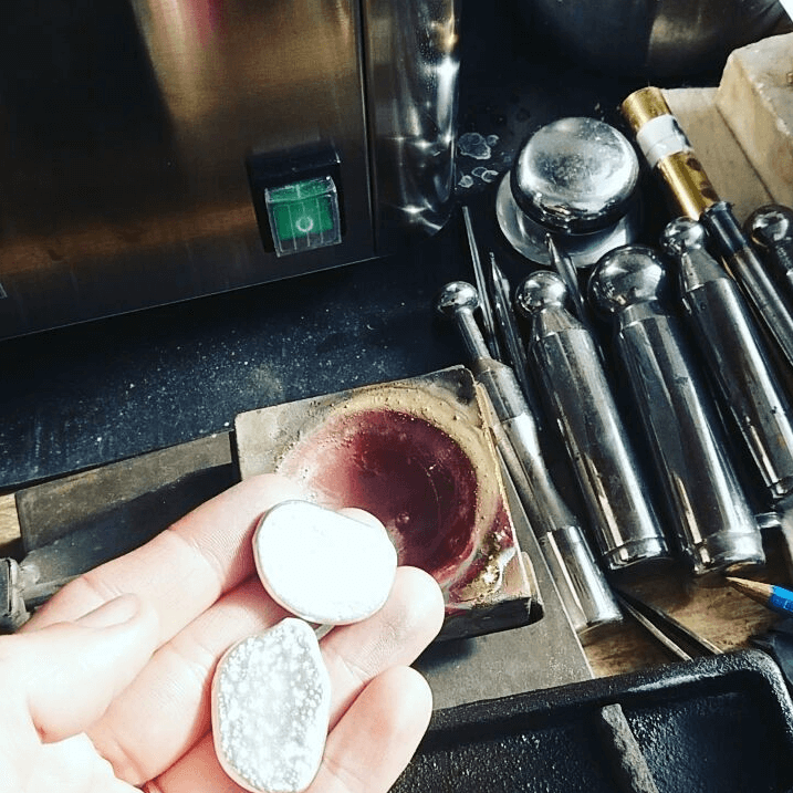 outils d'un orfèvre